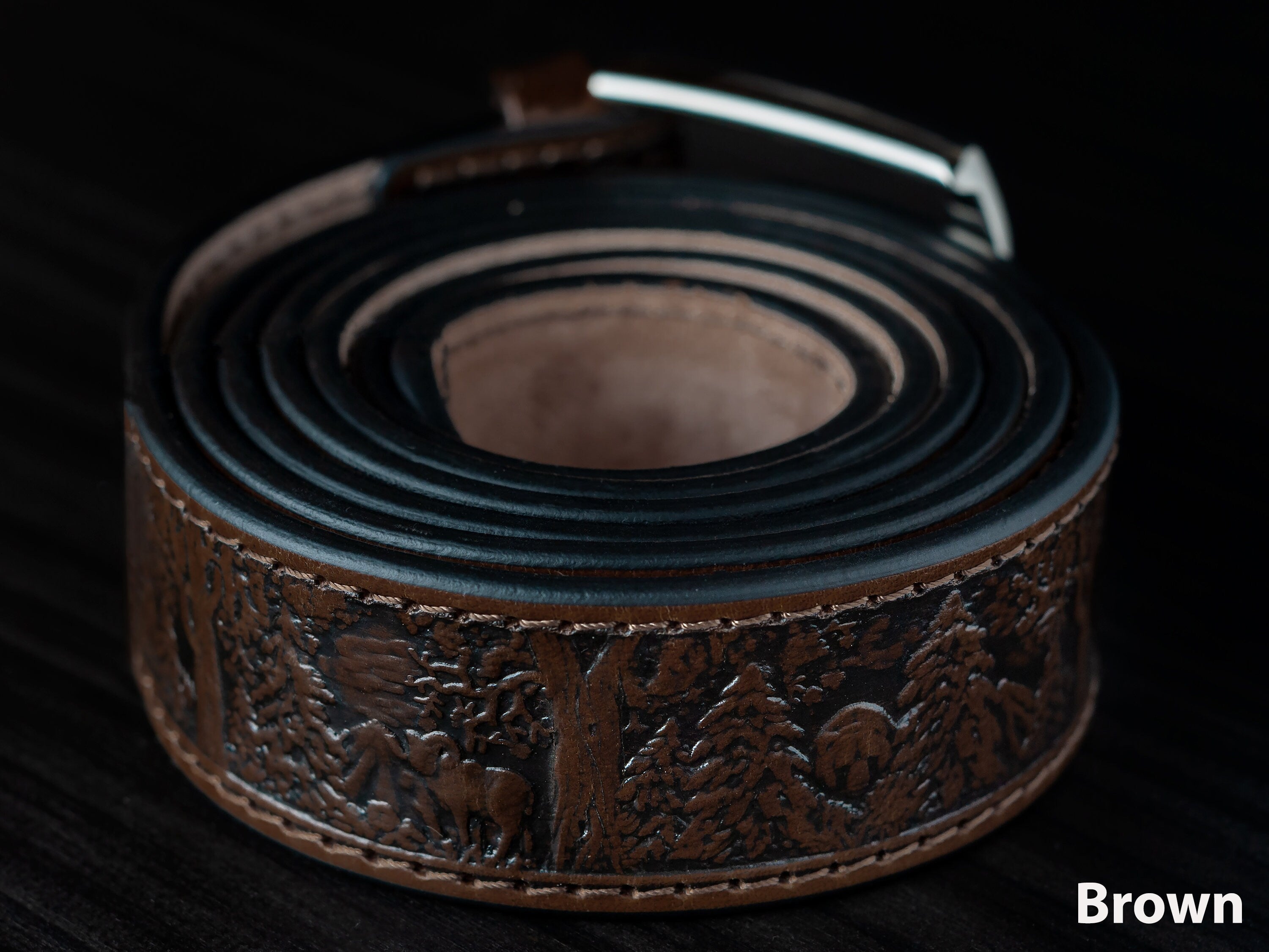 Personalized Leather Belt, Wildlife Leather Wildlife Scene Belt, Anniversary Gift for Him Grooms, Father gift, Gift for Dad